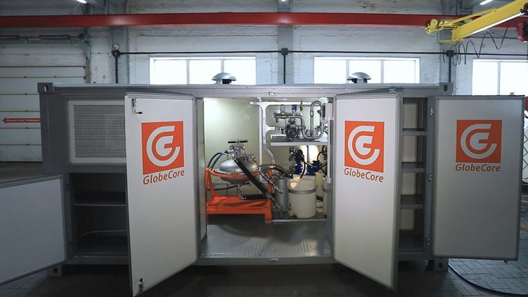 Efficient treatment of hexavalent chromium-containing wastewater