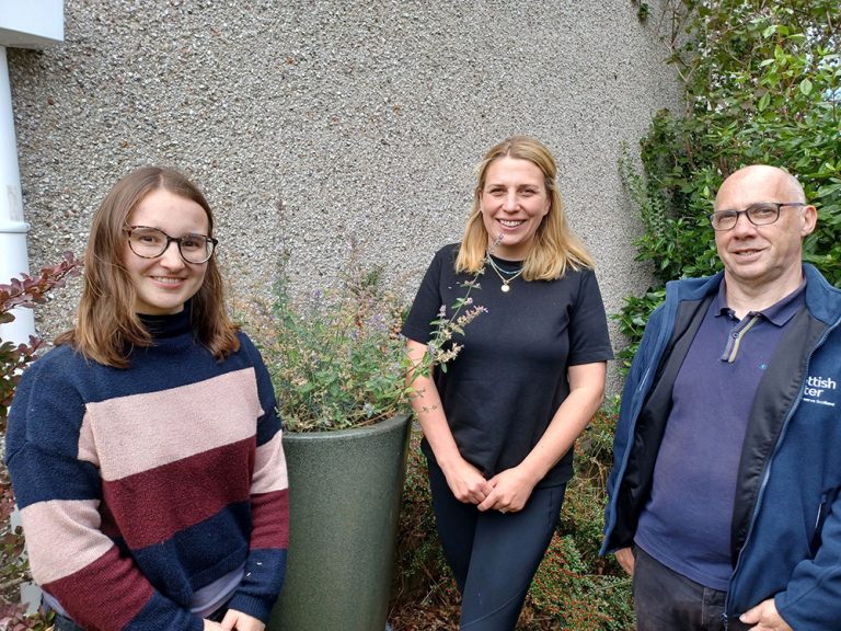 Residents help capture rainwater in anti-flood pilot scheme
