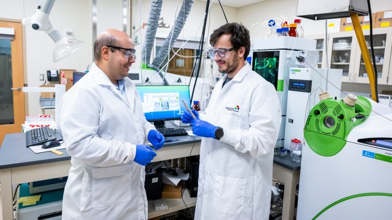Measuring pollutant-destroying molecules used in water treatment