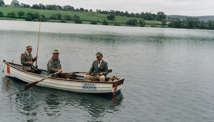 a8e2cd5f-50e7-4bc1-9d67-284619279231 men in boat